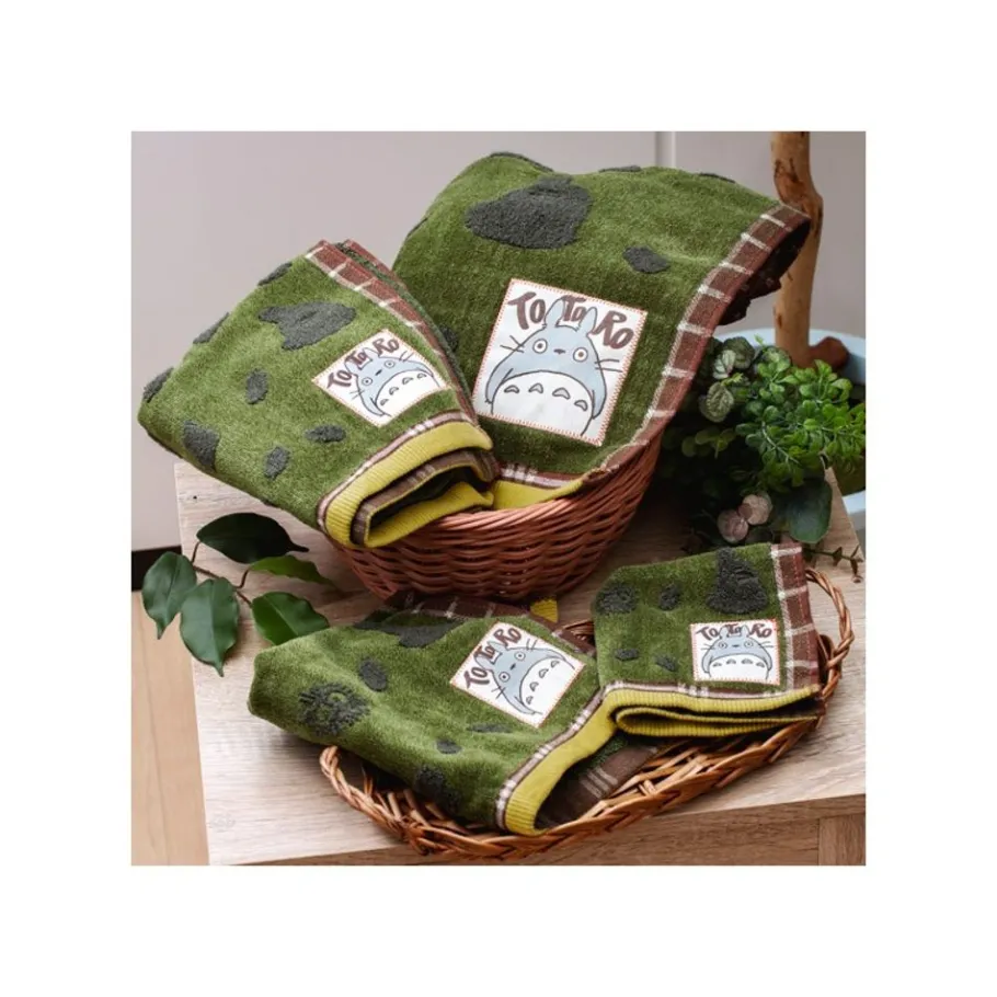 Maison Ghibli Bath Towel Autumn Green 60X120 Cm - My Neighbor Totoro