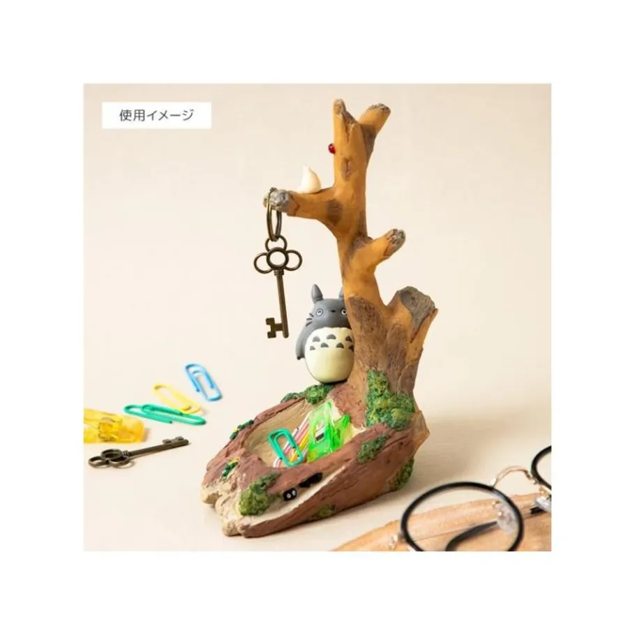 Maison Ghibli Key Hook Totoro At Shade Of A Tree - My Neighbor Totoro