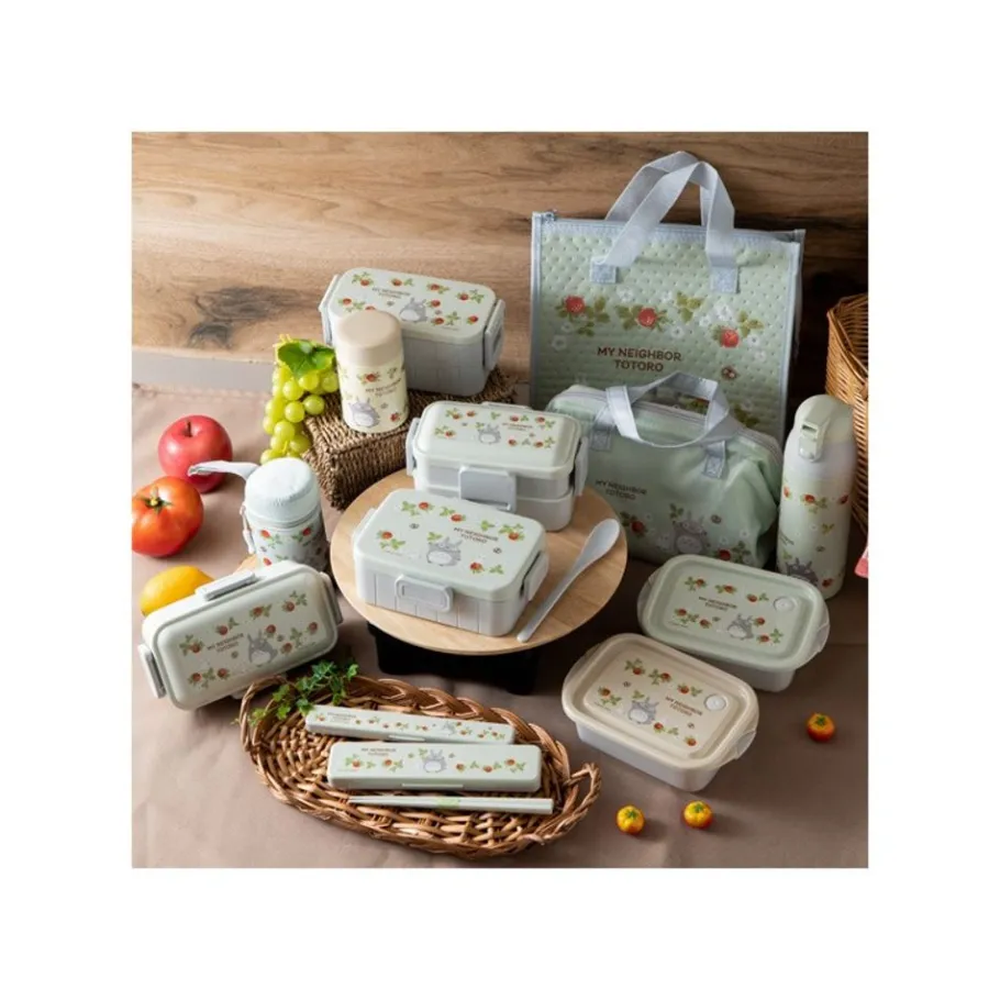 Maison Ghibli Lunch Box 4 Locks 530Ml Rasberry Collection - My Neighbor Totoro Hot