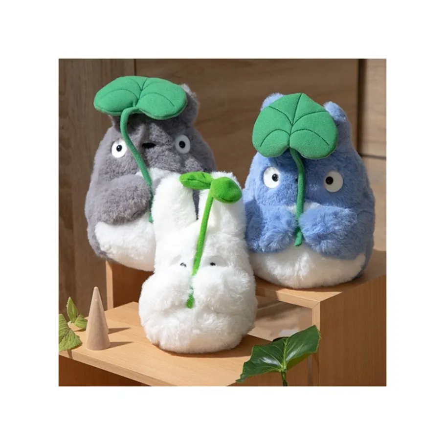 Maison Ghibli Nakayoshi Plush Small Totoro With Leaf - My Neighbor Totoro Sale