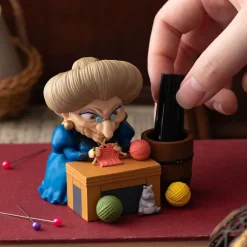 Maison Ghibli Pencil Holder Figurine Yubaba Knitting - Spirited Away Hot