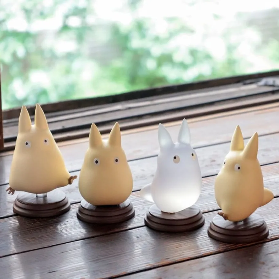 Maison Ghibli Small Totoro Running Pocket Statue - My Neighbor Totoro Online