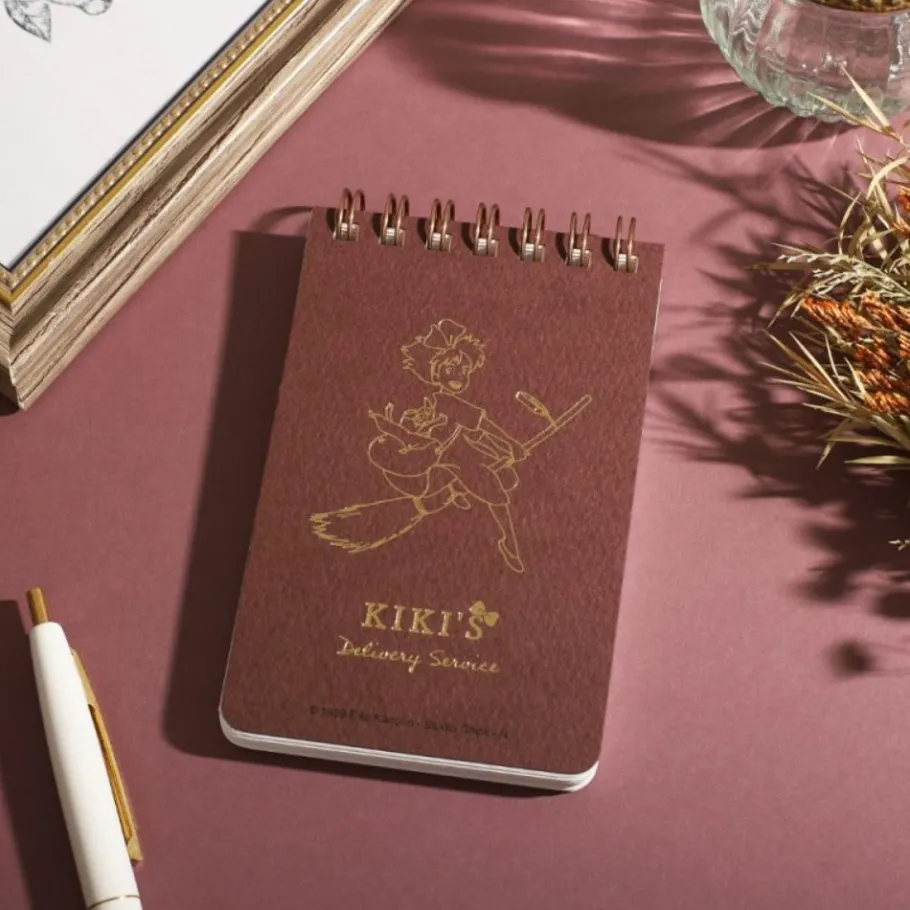 Maison Ghibli Stamped Ring Notebook 11,5 7,2Cm Kiki On Her Broom - Kiki'S Delivery Online