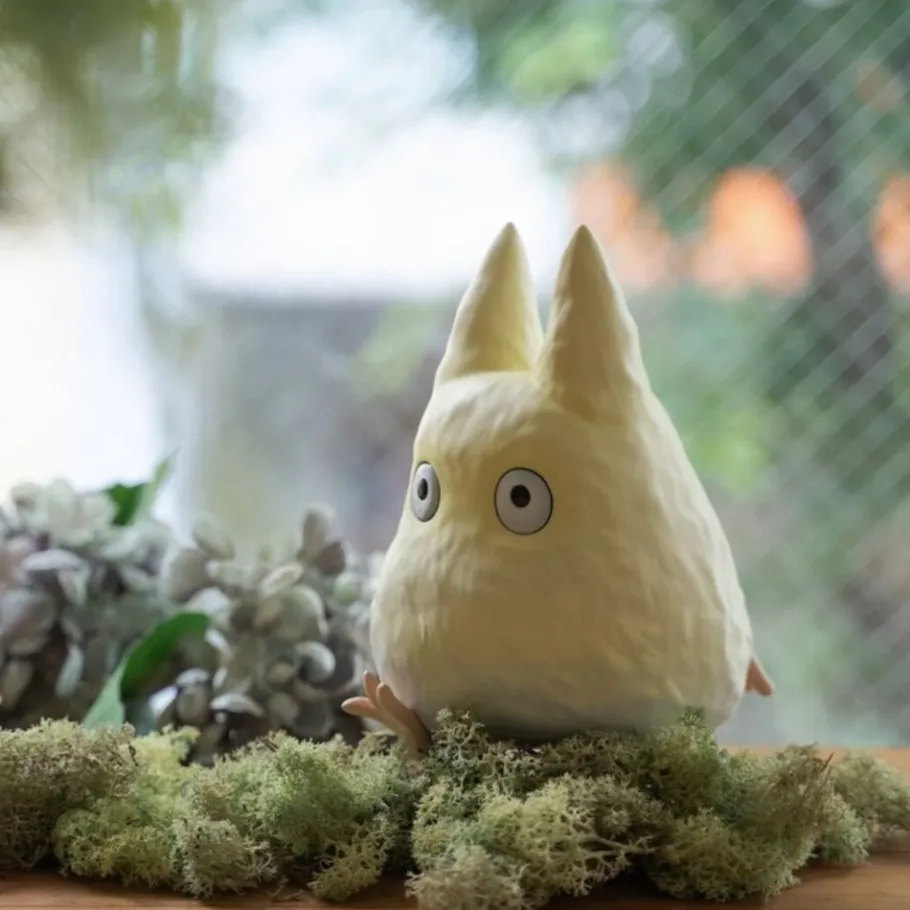 Maison Ghibli Statue Find The Little White Totoro - My Neighbor Totoro